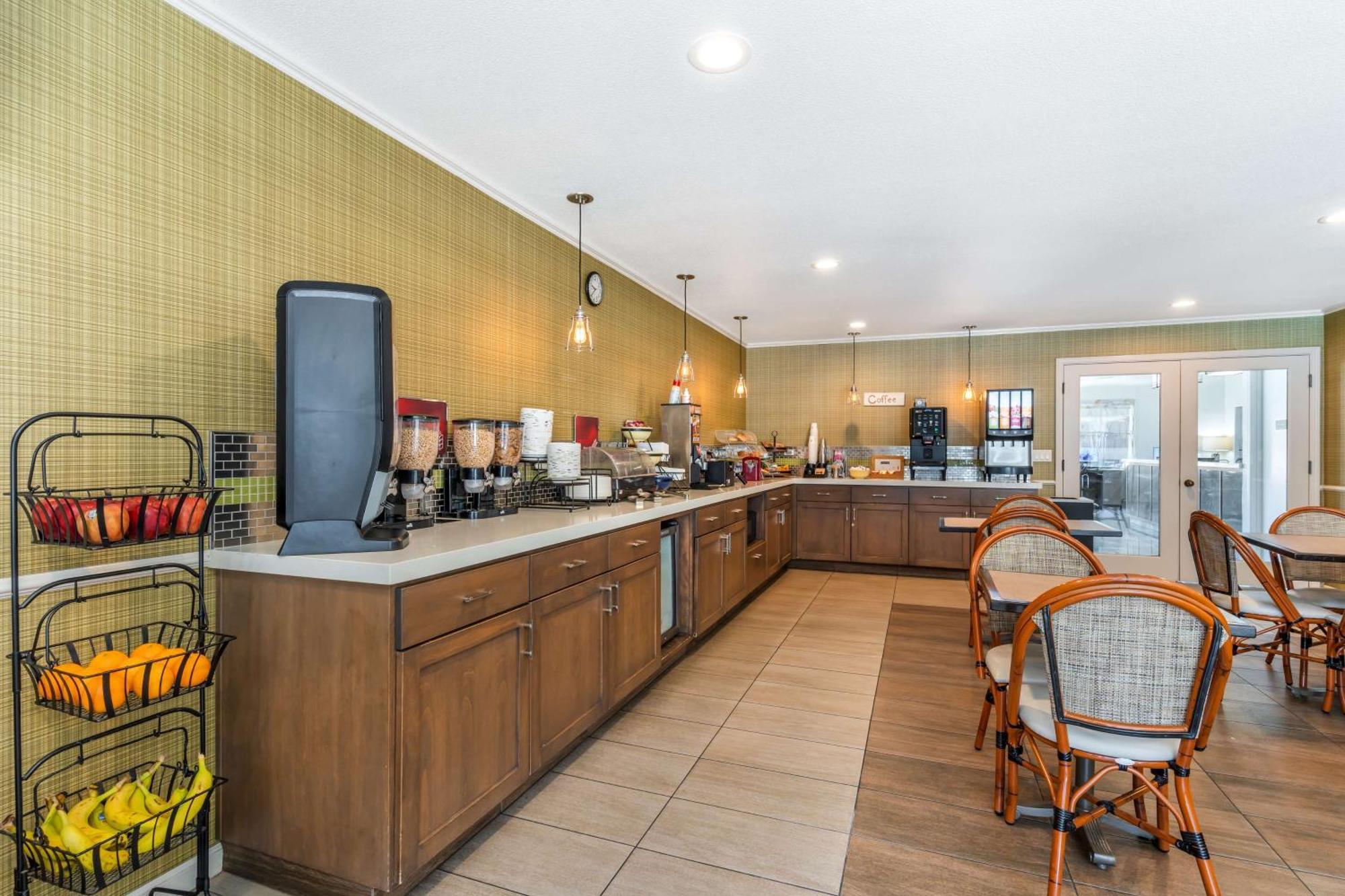 Western Inn 3*